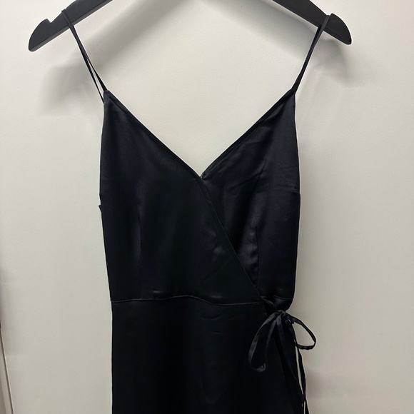 Abercrombie Black Silk Wrap Midi Dress - Picture 4 of 7